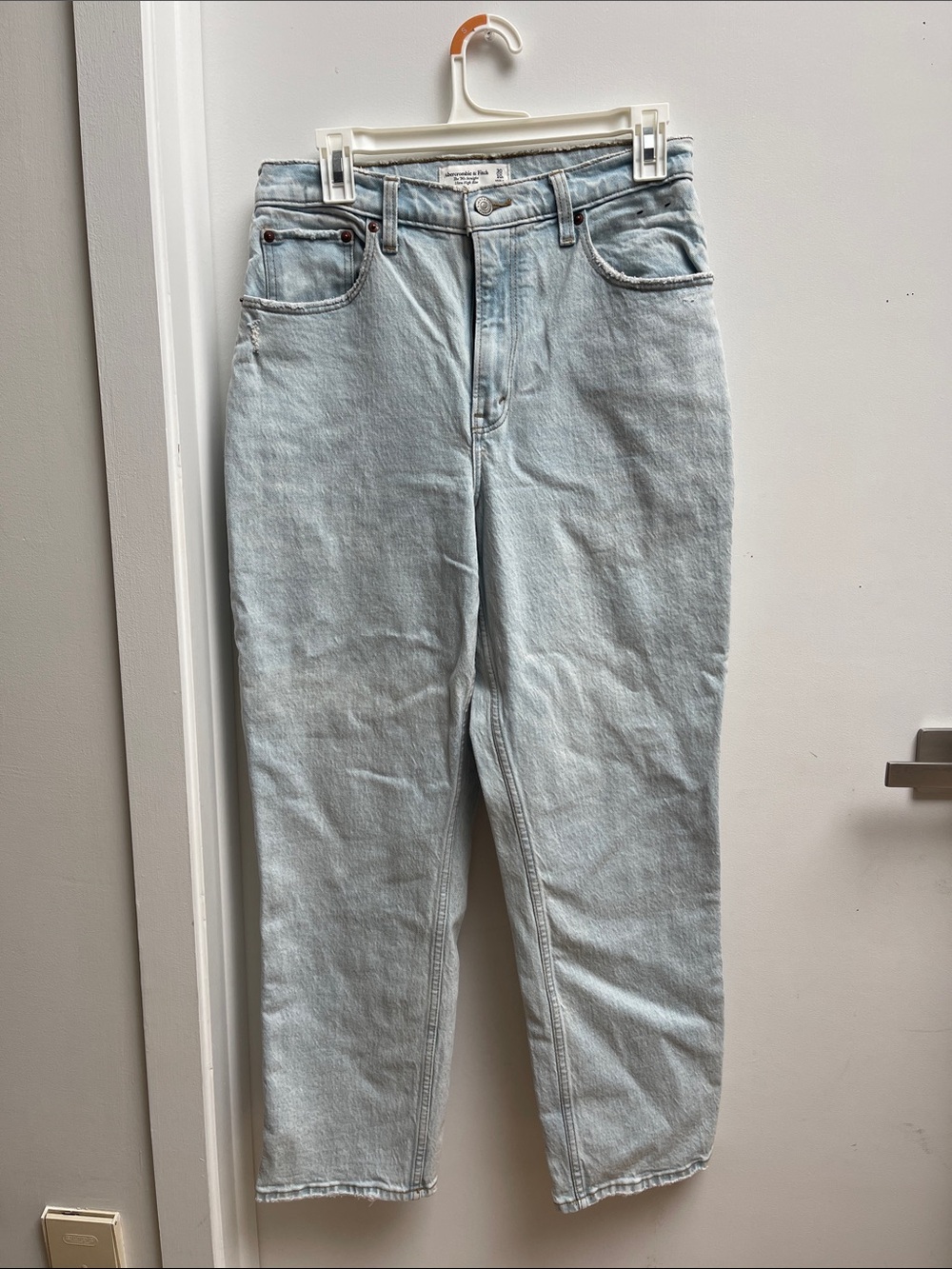 Abercrombie & Fitch Light Wash High-Rise Straight Jeans - curve love
